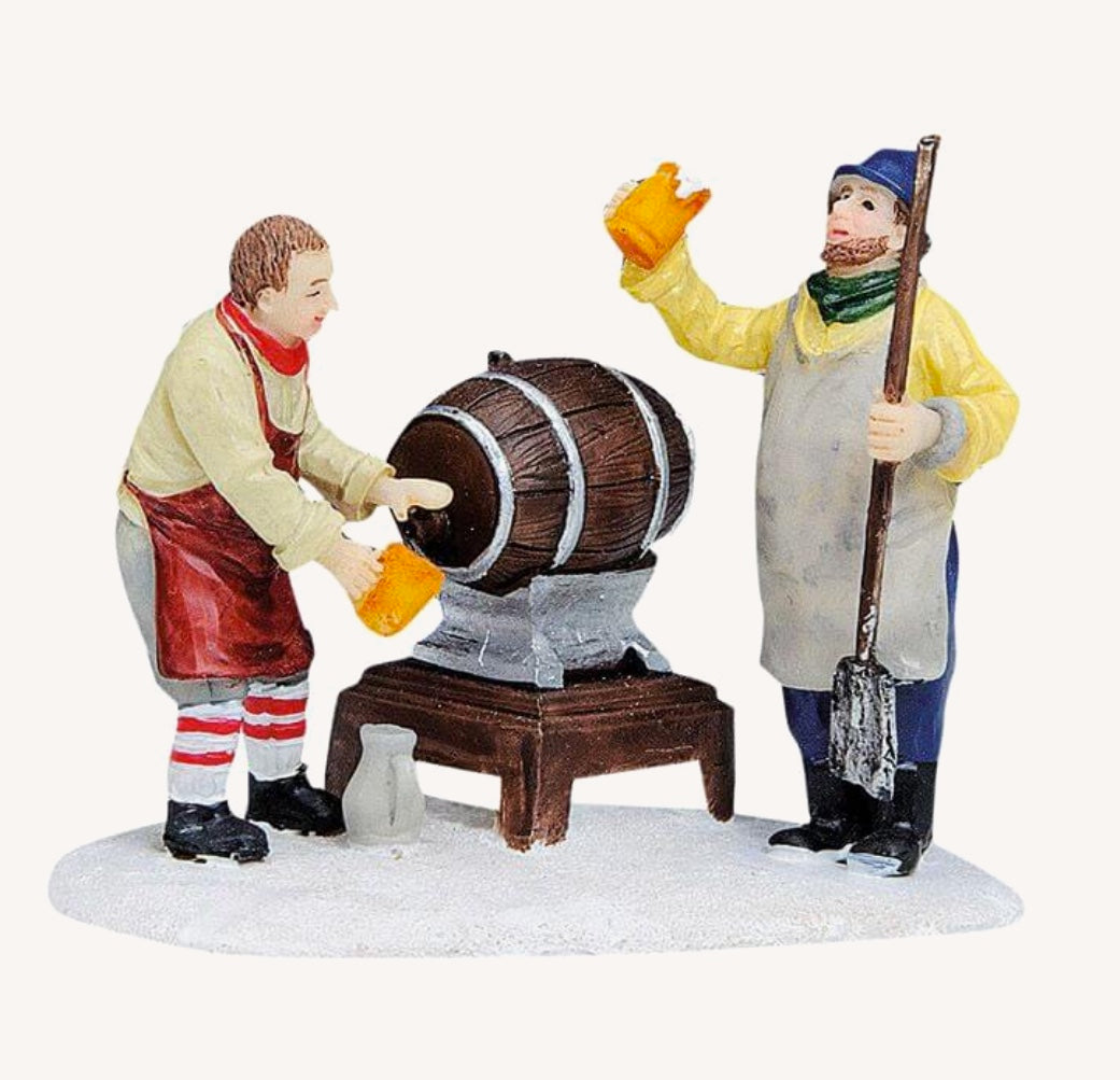 38345 Beer drinker with beer keg