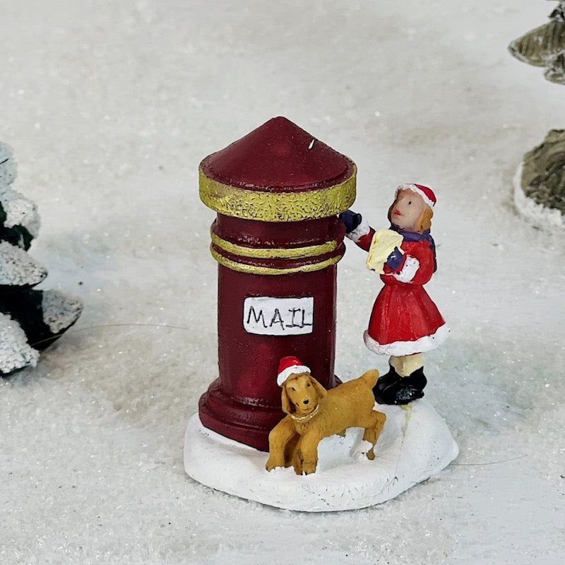 300118 Briefkasten mit Mädchen