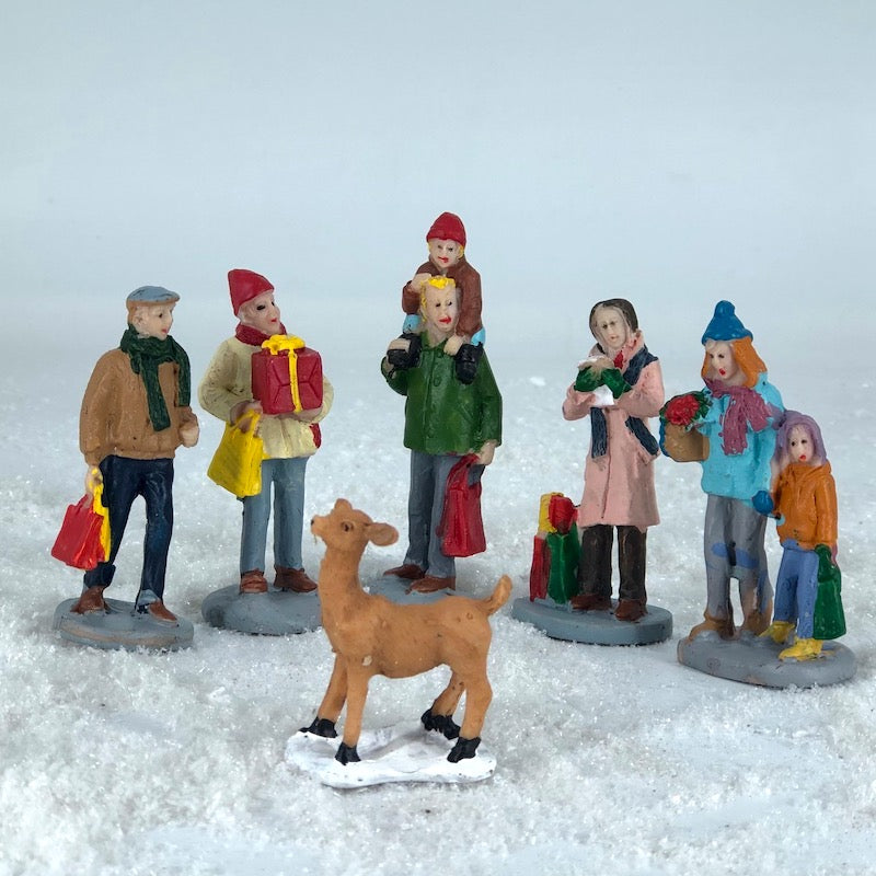911740B Figure set with deer