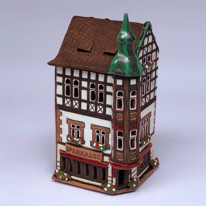 B047 Savings Bank