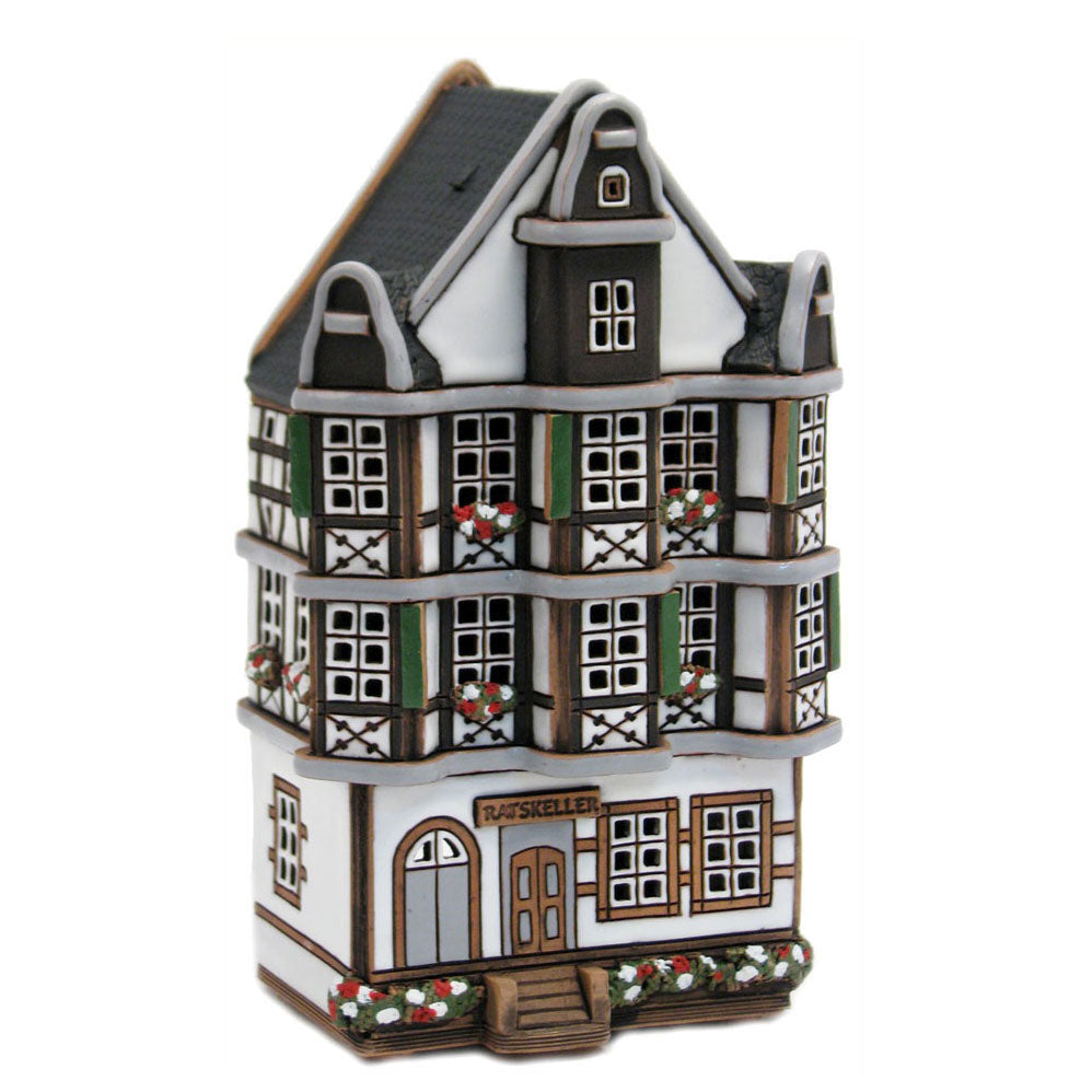 C110 Ratskeller half-timbered house