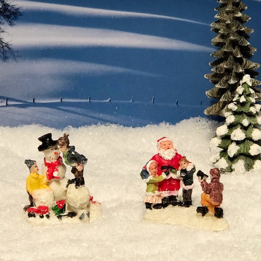 15391-A Figure group with Santa Claus/Snowman