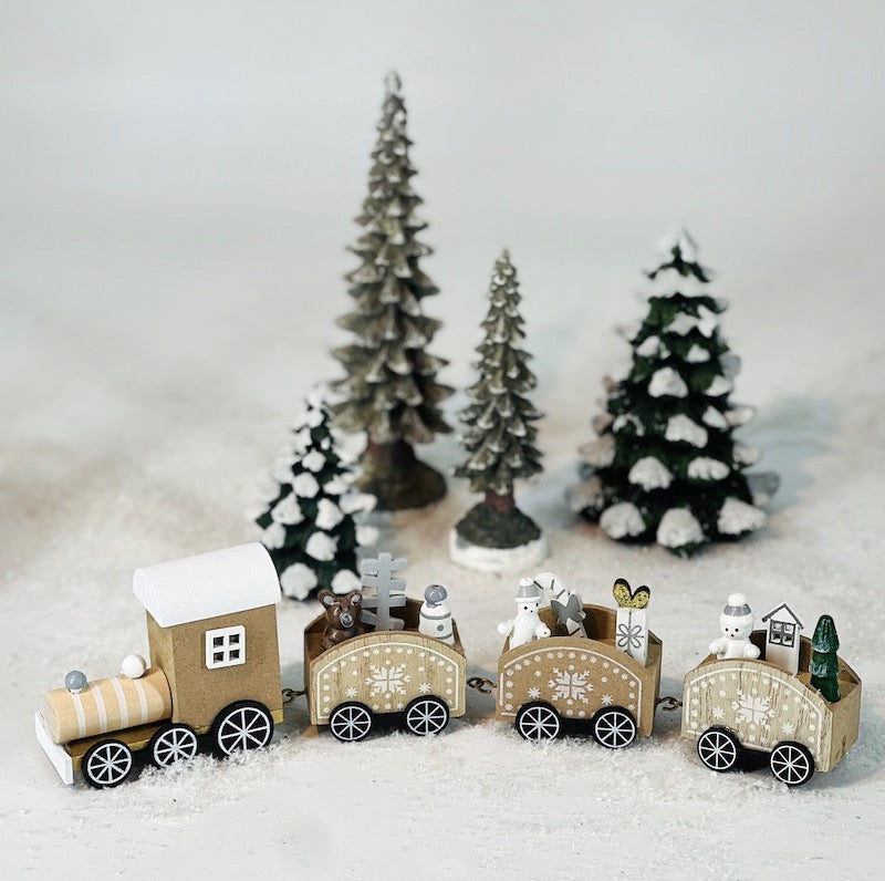 300200B   Holzzug braun mit Eiskristall