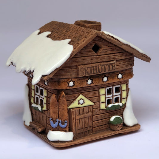 A220 large ski hut