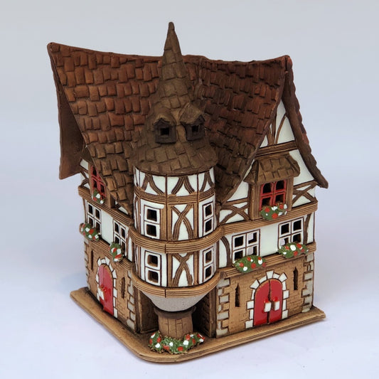 C020 Corner house with tower