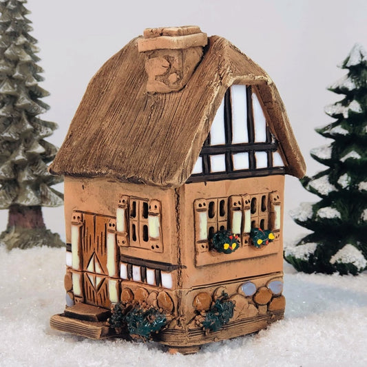 R509 Smokehouse with thatched roof
