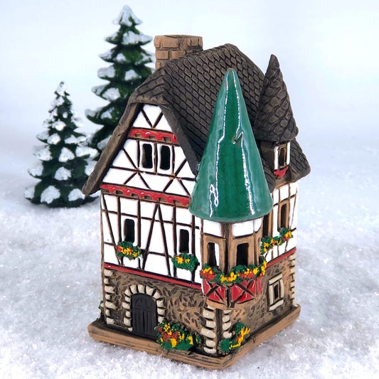 R086 Half-timbered house with tower